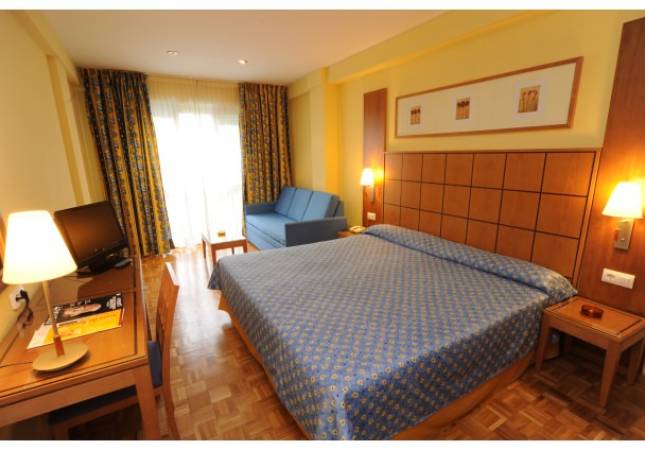 Espaciosas habitaciones en Gran Hotel Jaca. Disfrúta con nuestro Spa y Masaje en Huesca